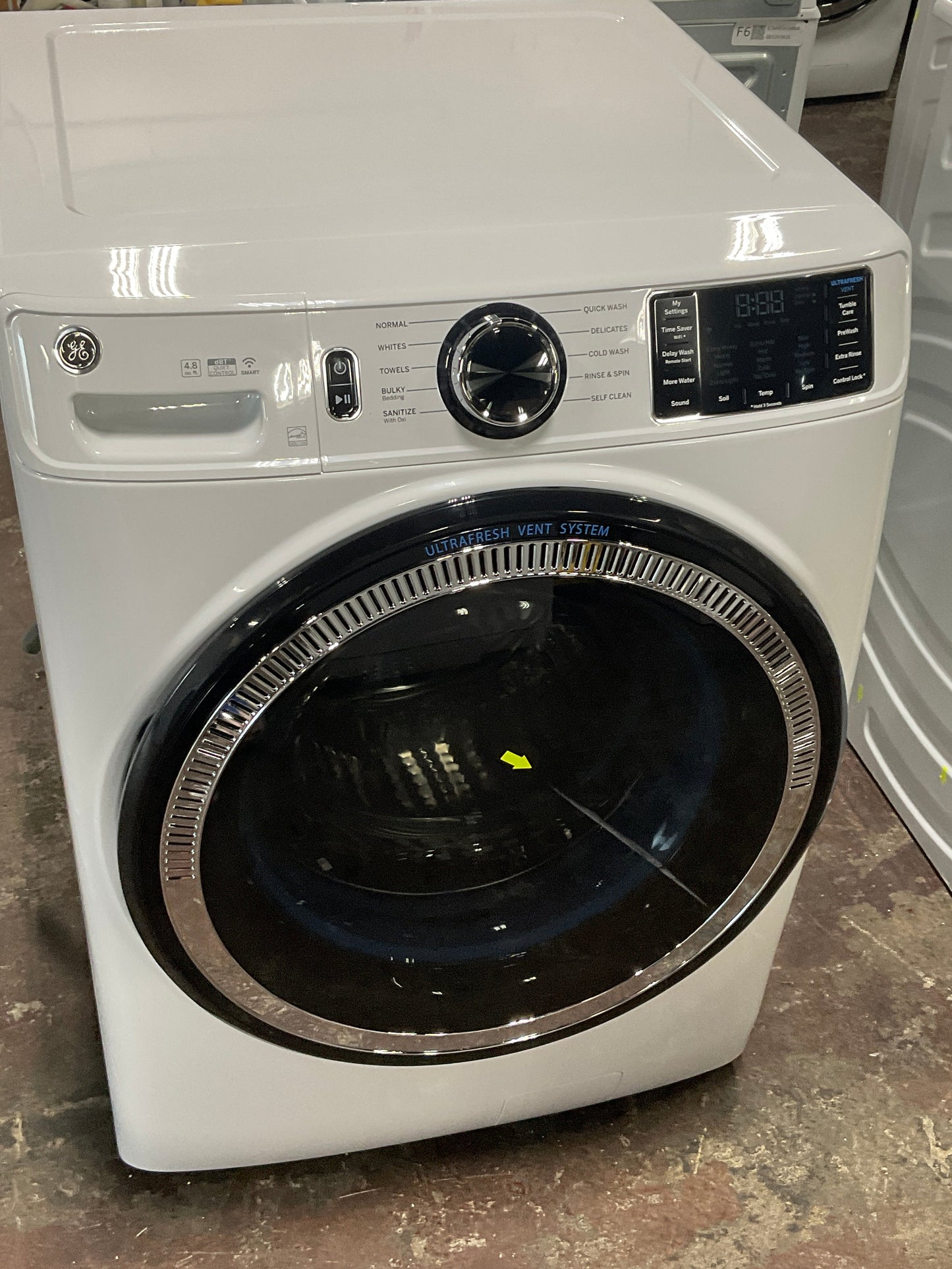 GE GE® ENERGY STAR 4.8 cu. ft. Capacity Smart Front Load ® Washer with UltraFresh Vent System with OdorBlock™ and Sanitize w/Oxi