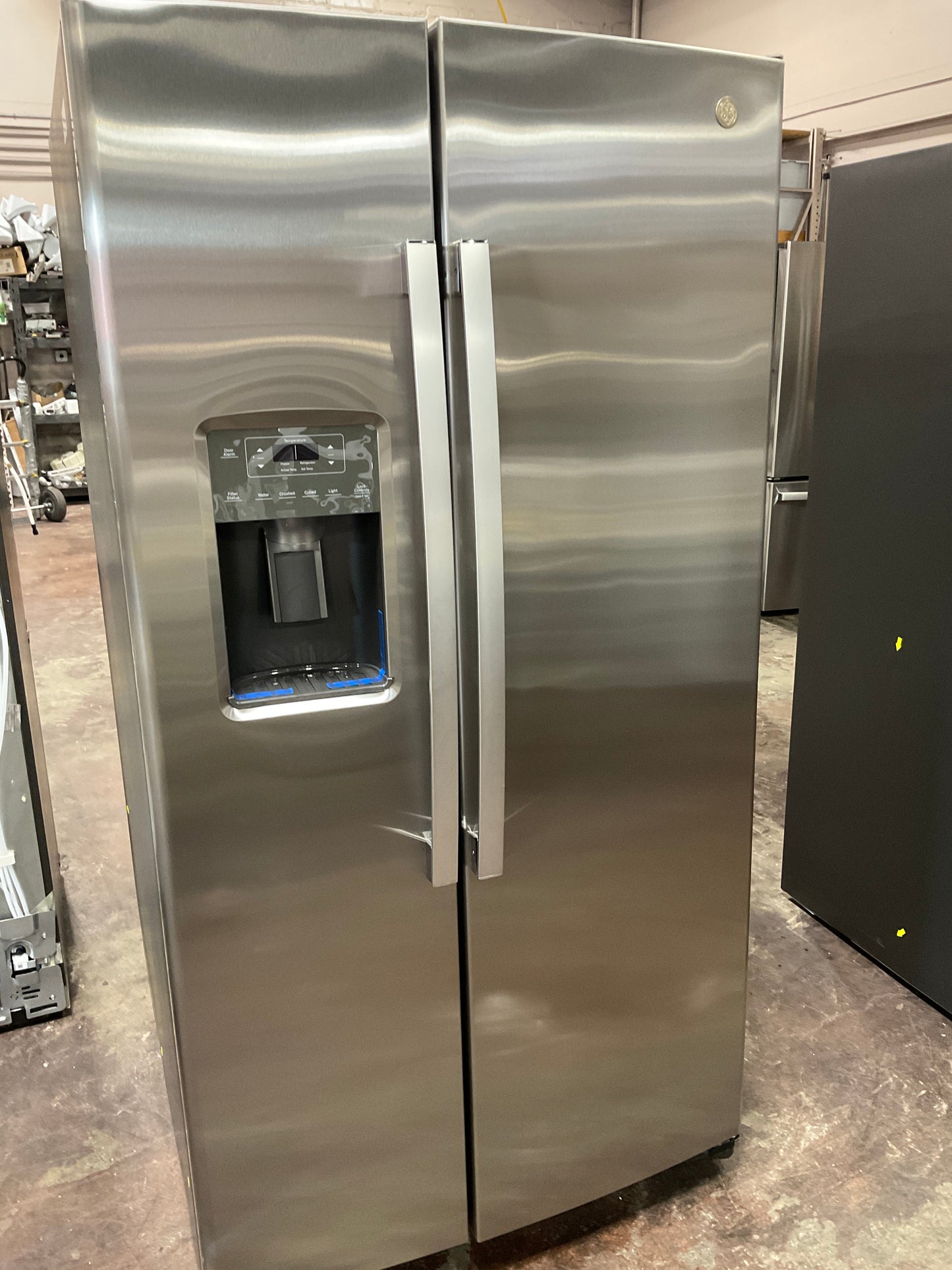 GE® ENERGY STAR® 25.3 Cu. Ft. Side-By-Side Refrigerator