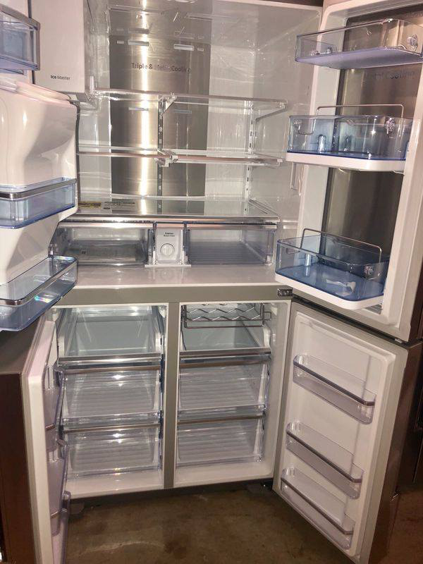 Samsung Show case 4 door refrigerator in stainless steel