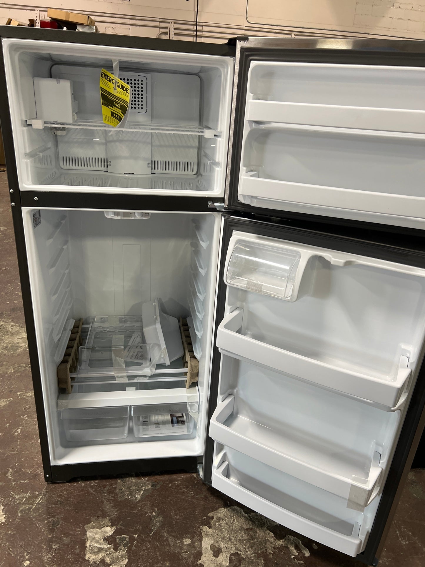 GE GE® ENERGY STAR® 17.5 Cu. Ft. Top-Freezer Refrigerator