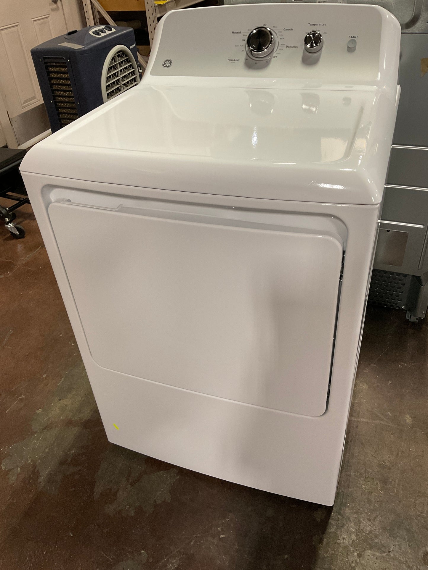 GE GE® 7.2 cu. ft. Capacity Electric Dryer with Up To 120 ft. Venting and Reversible Door