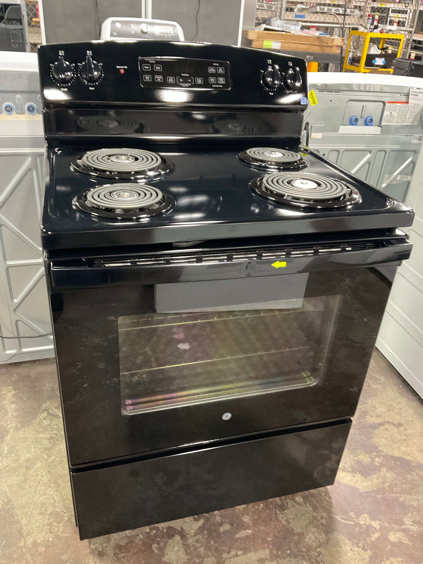 GE GE® ENERGY STAR® 30" Free-Standing Self-Clean Electric Range
