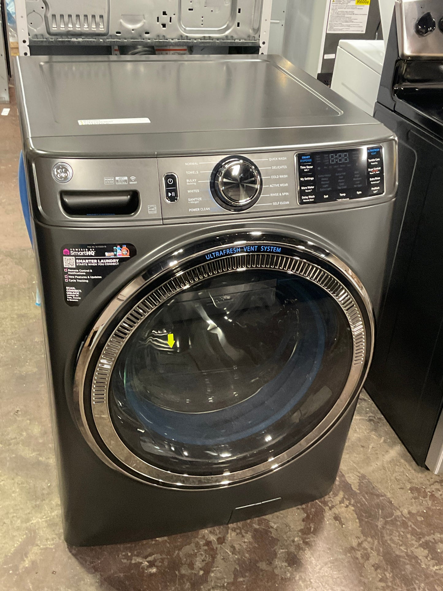 GE® ENERGY STAR® 5.0 cu. ft. Capacity Smart Front Load Steam Washer with SmartDispense™ UltraFresh Vent System with OdorBlock™ and Steam