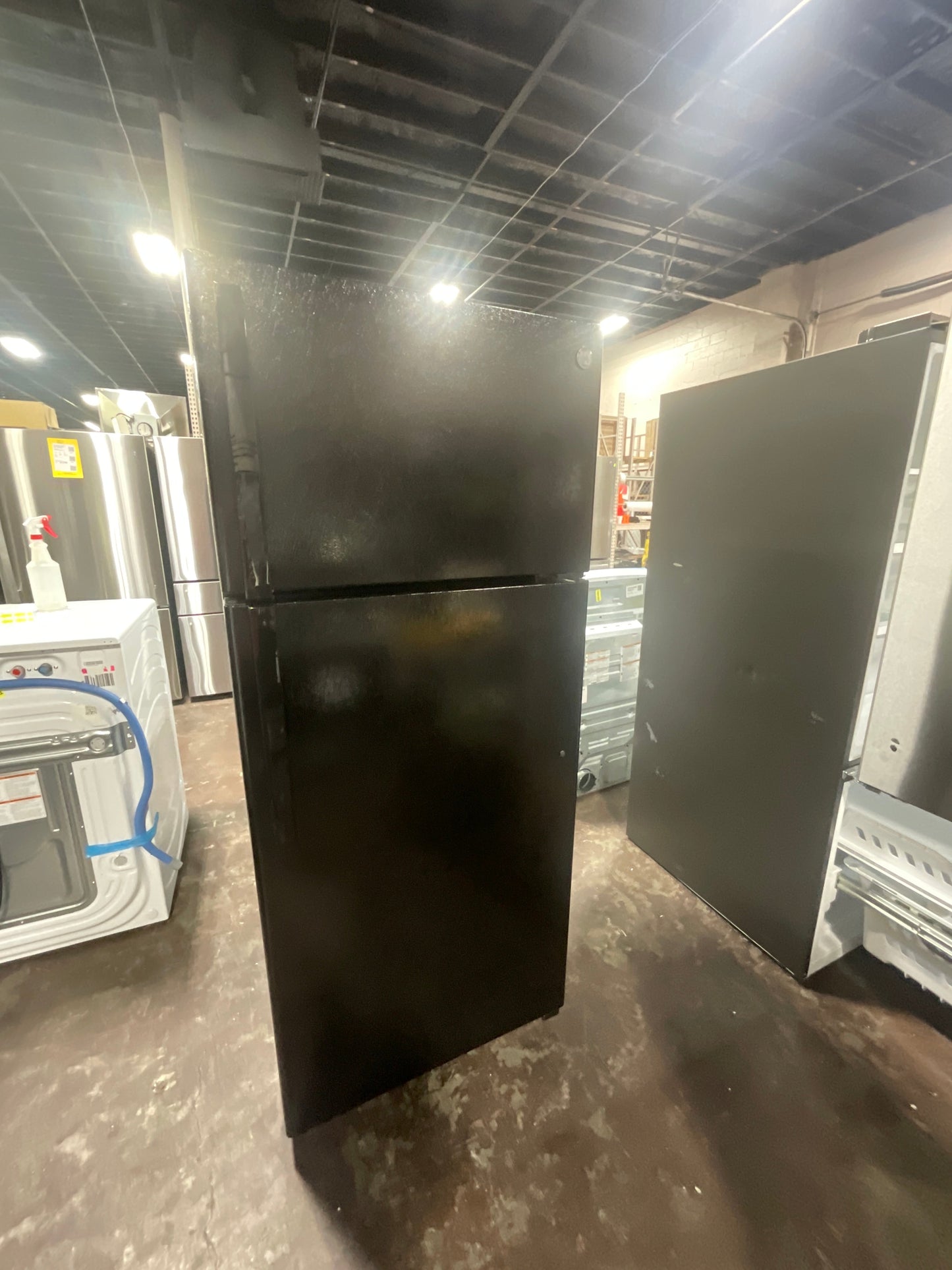 GE GE® ENERGY STAR® 17.5 Cu. Ft. Top-Freezer Refrigerator