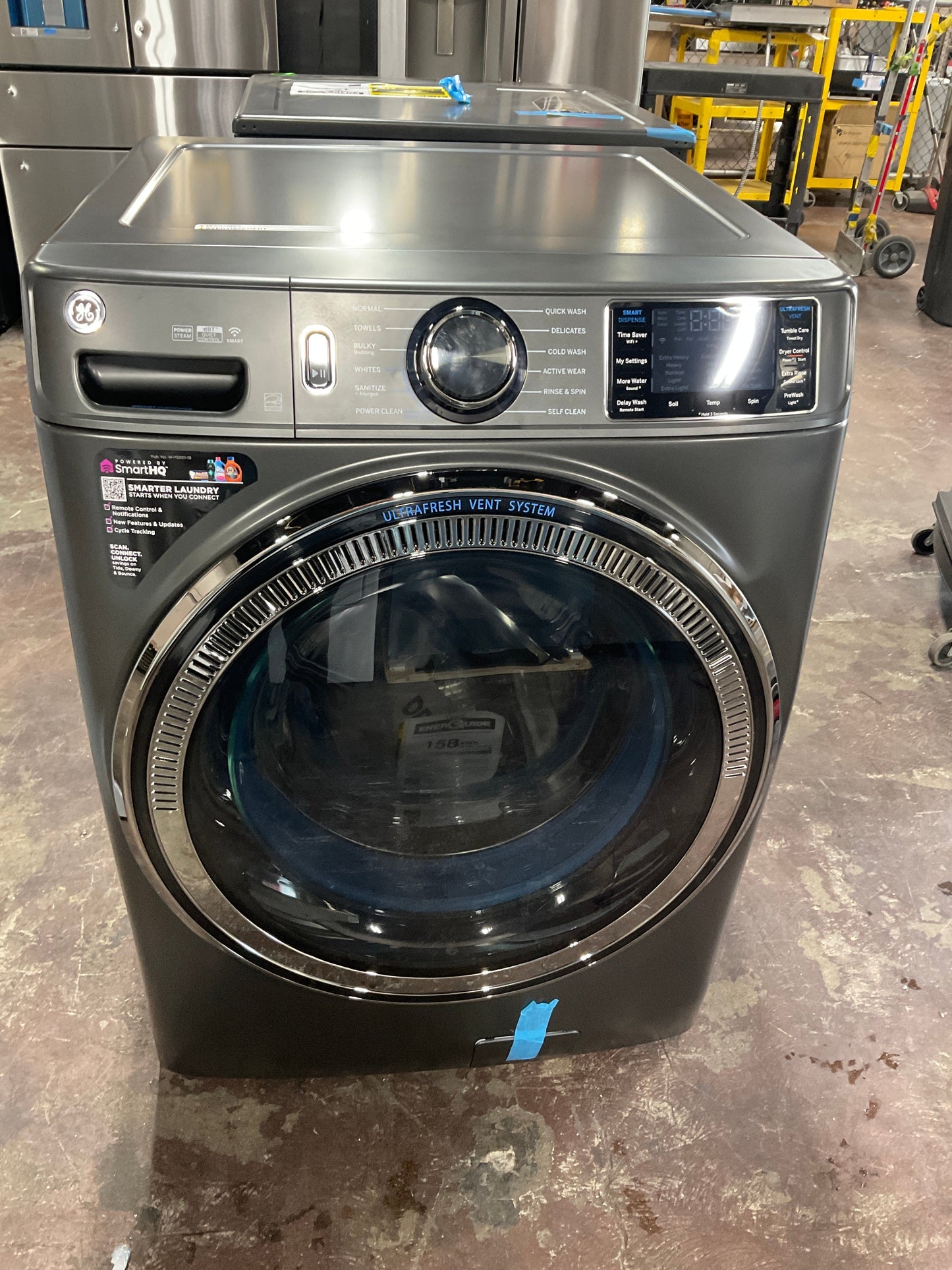 GE® ENERGY STAR® 5.0 cu. ft. Capacity Smart Front Load Steam Washer with SmartDispense™ UltraFresh Vent System with OdorBlock™ and Steam