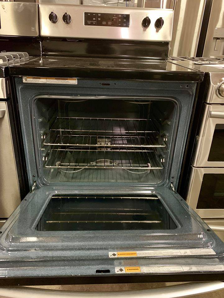 whirlpool electric stove in stainless steel