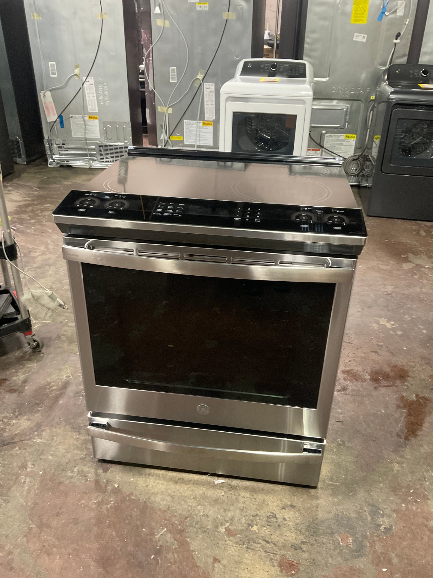 GE Profile™ 30" Smart Slide-In Fingerprint Resistant Front-Control Induction and Convection Range with No Preheat Air Fry