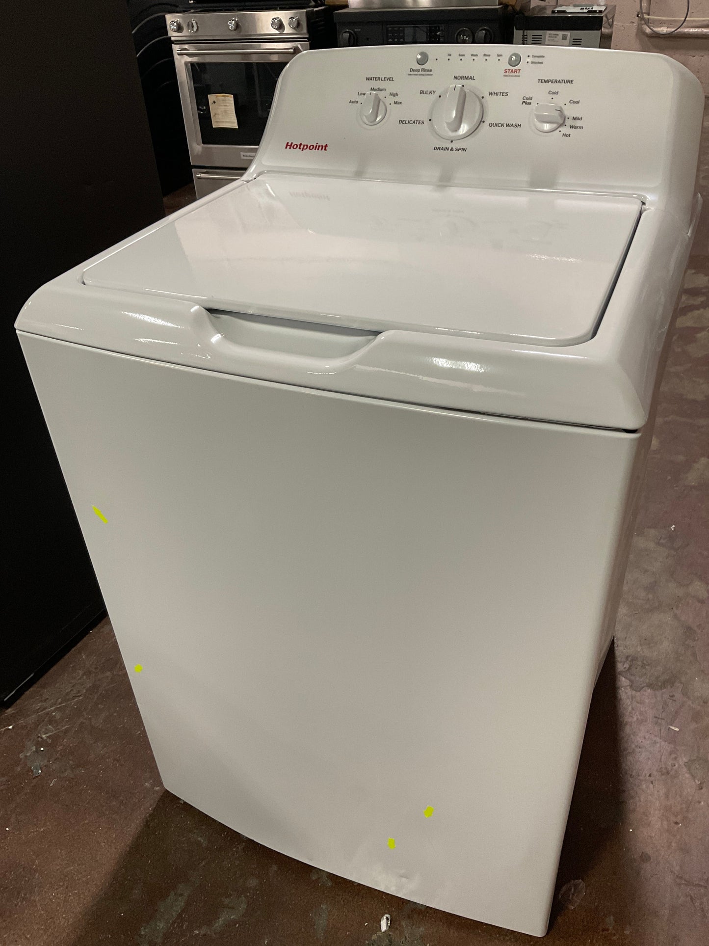 Hotpoint® 4.0 cu. ft. Capacity Washer with Stainless Steel Basket,Cold Plus and Water Level Control