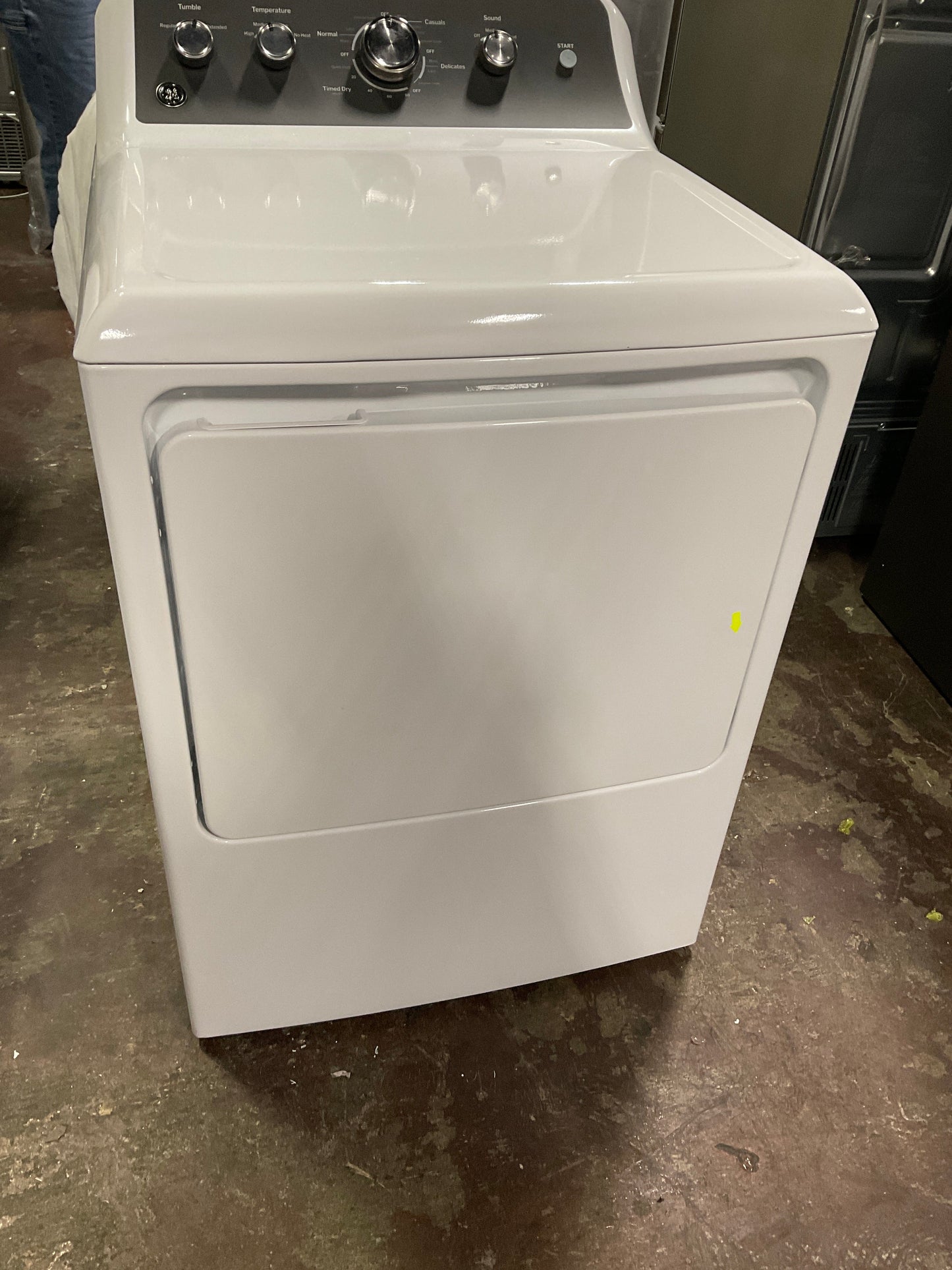 GE GE® 7.2 cu. ft. Capacity Electric Dryer with Up To 120 ft. Venting and Extended Tumble
