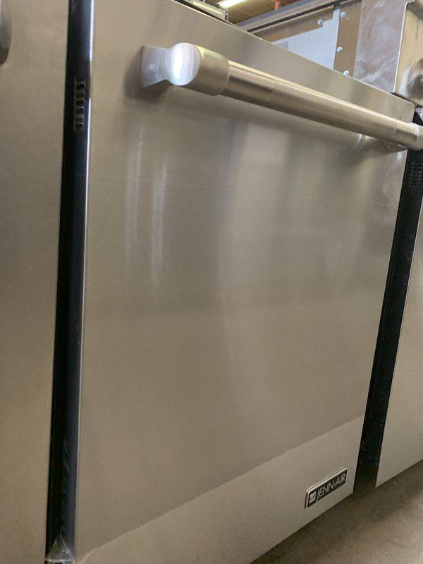 Jenn-air Trifecta Dishwasher in stainless steel