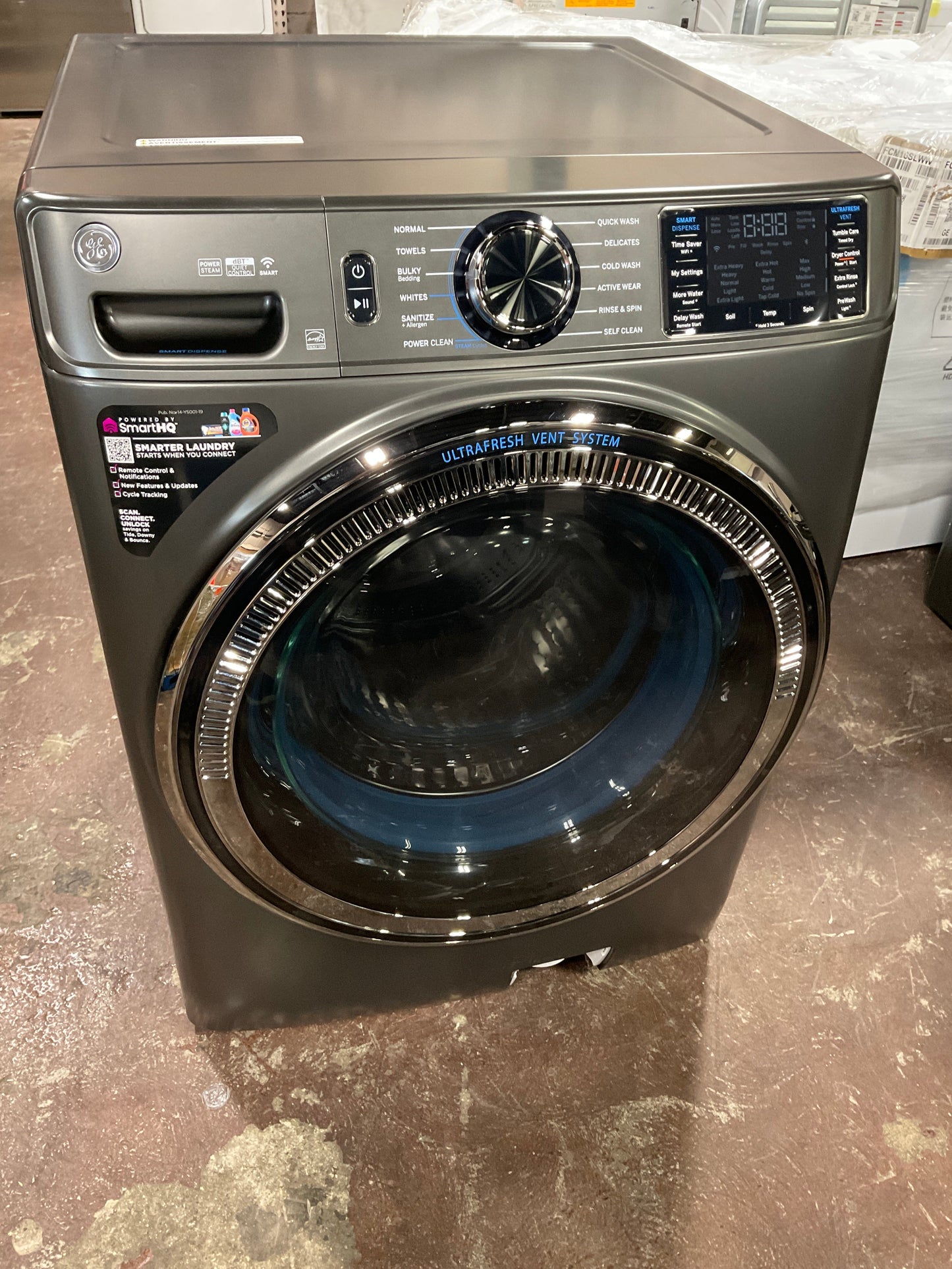 GE® ENERGY STAR® 5.0 cu. ft. Capacity Smart Front Load Steam Washer with SmartDispense™ UltraFresh Vent System with OdorBlock™ and Steam