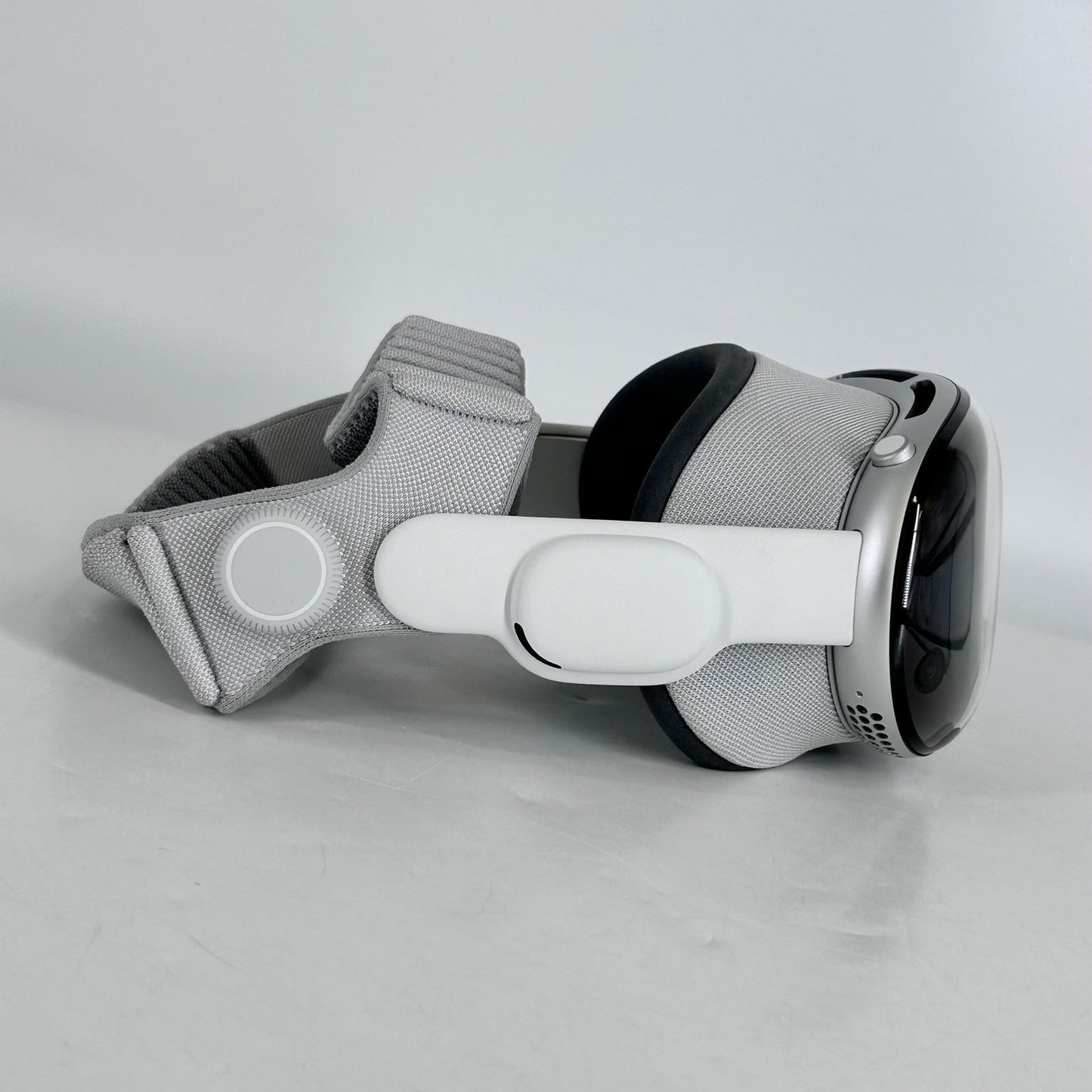 Apple Vision Pro MQL93LL/A 512GB Apple M2 3.49GHz AR/XR/VR Headset