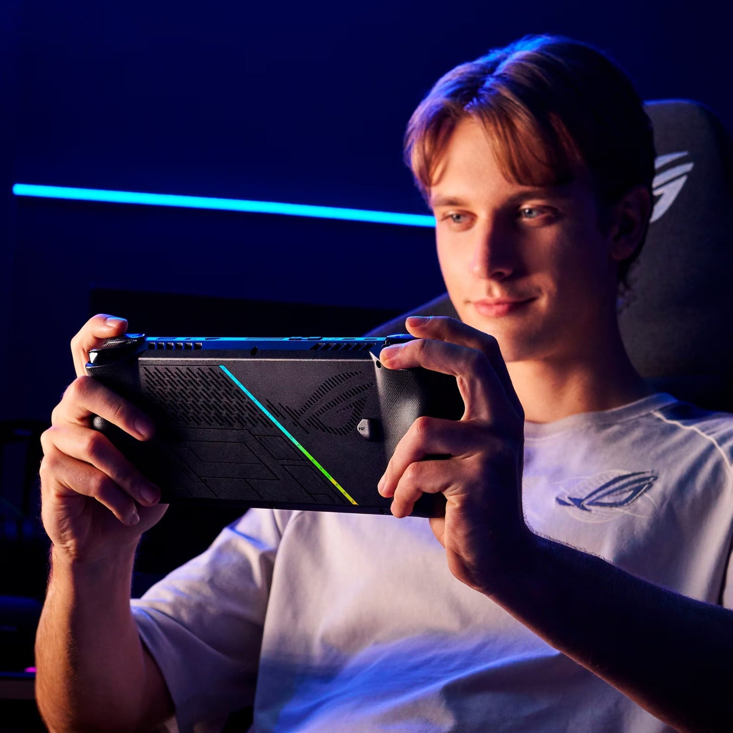 ROG Ally X 7" 120Hz FHD 1080p Gaming Handheld - AMD Ryzen Z1 Extreme Processor - 24GB with 2TB SSD