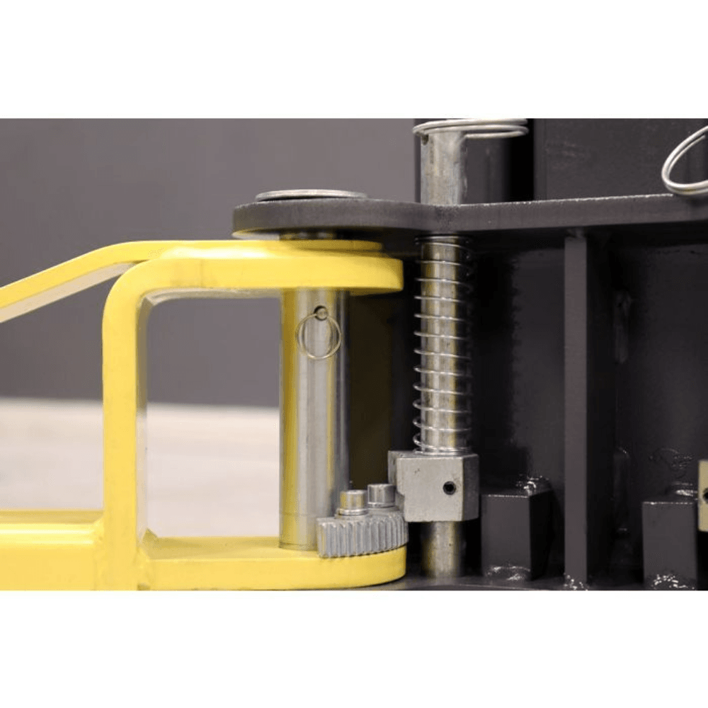 MaxJax M7K Portable Car Lift – 7,000 LB Capacity